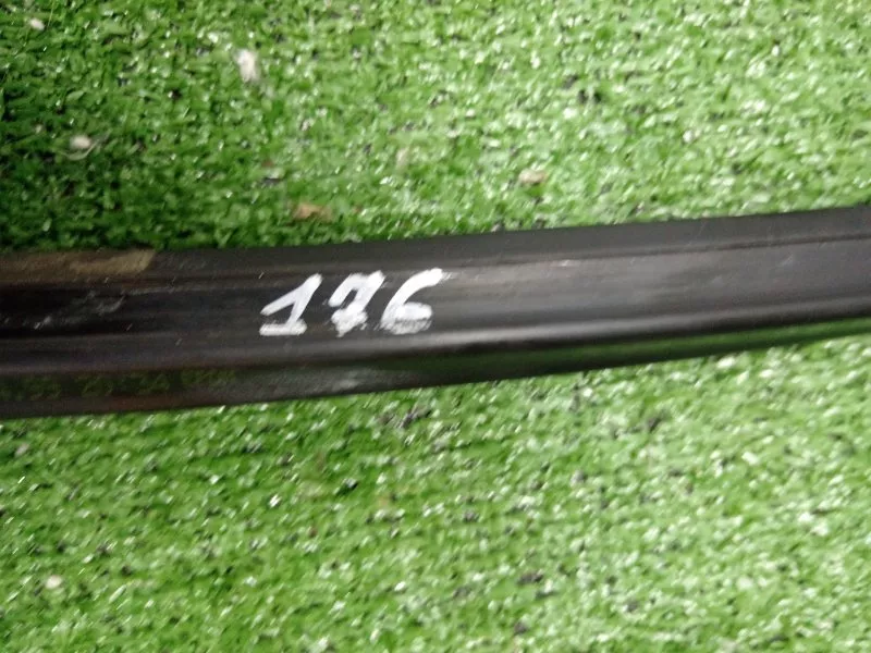 Уплотнитель стекла двери