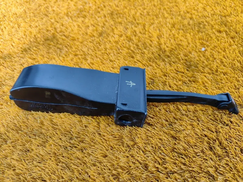 Ограничитель двери