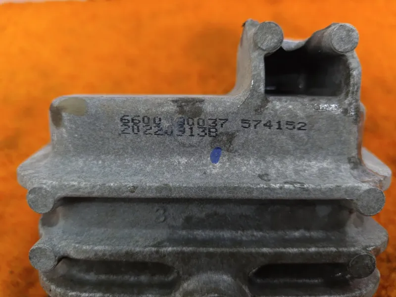 Опора двигателя