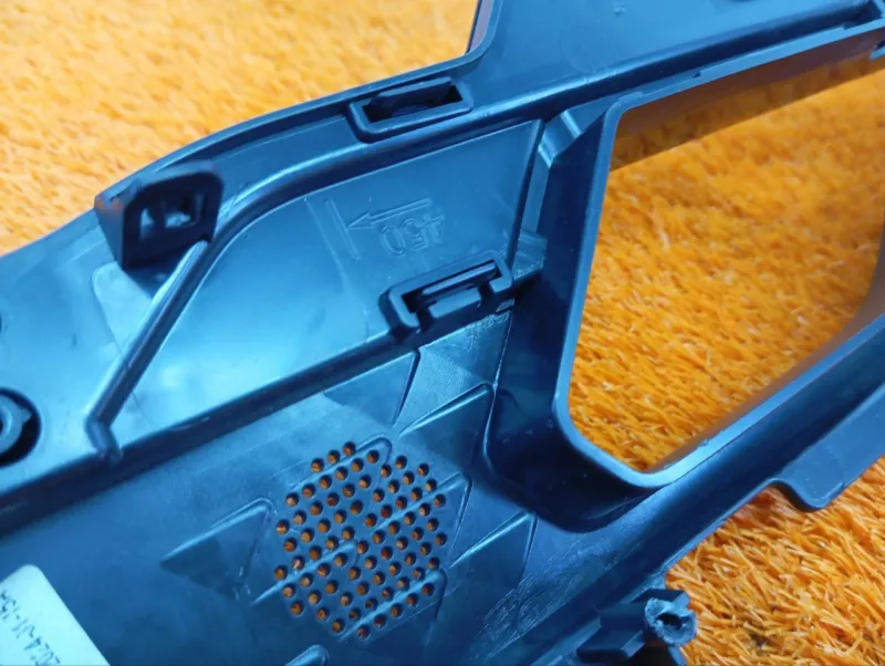 Накладка обшивки двери