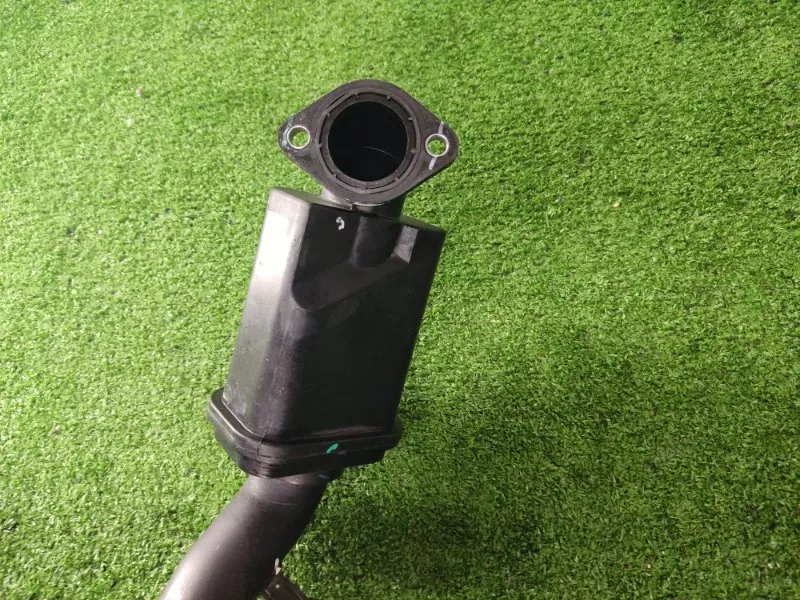 Патрубок интеркулера