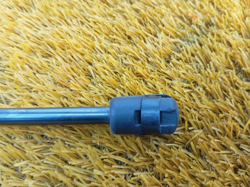 Амортизатор крышки багажника