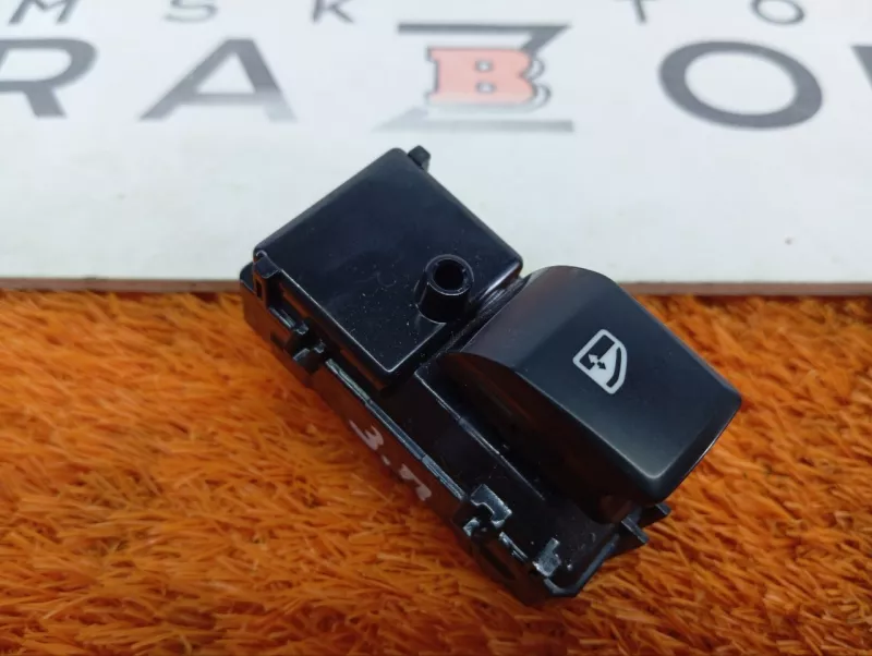 Кнопка стеклоподъемника