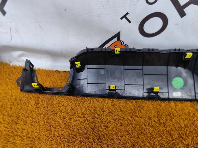 Декоративная накладка торпедо