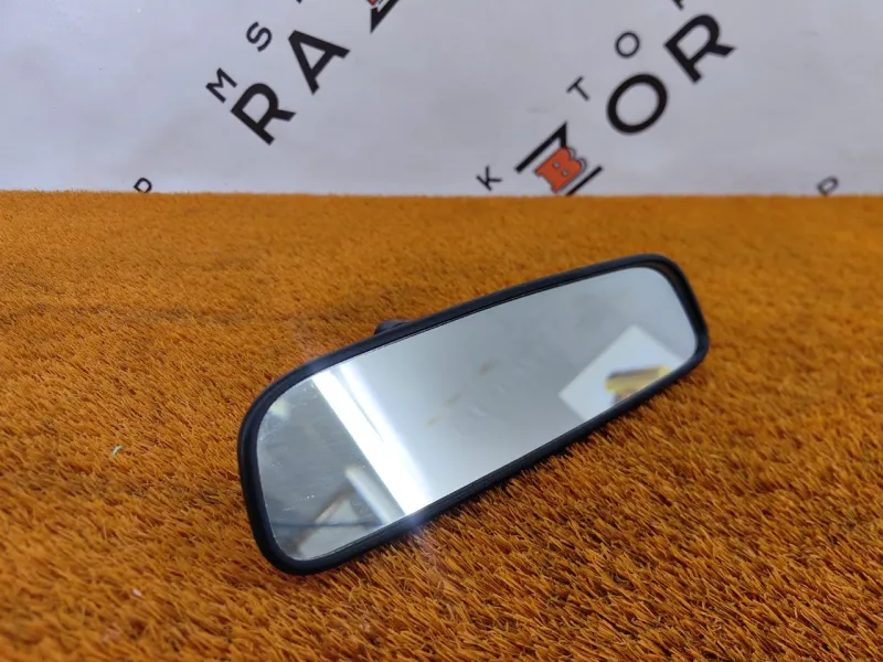 Зеркало заднего вида