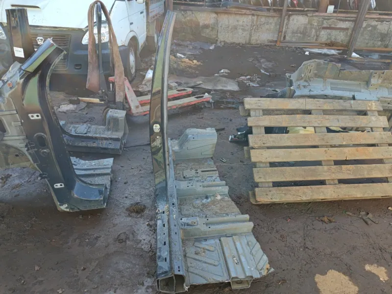 Порог с центральной стойкой