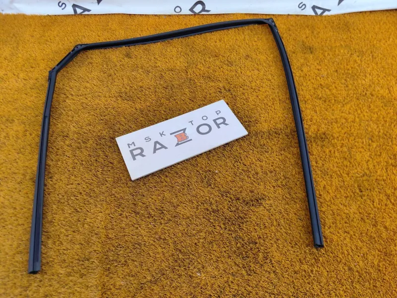 Уплотнитель стекла двери