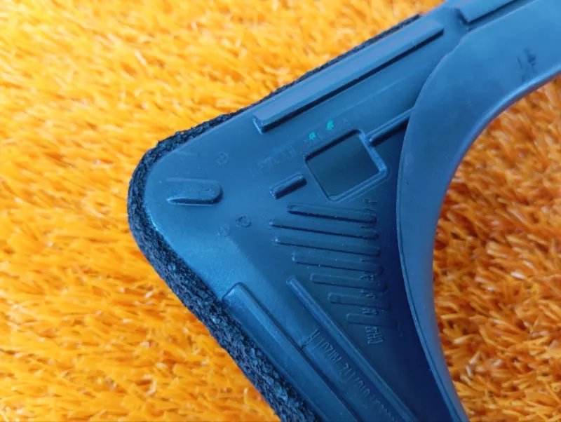 Уплотнитель стекла двери