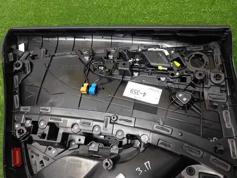 Обшивка двери