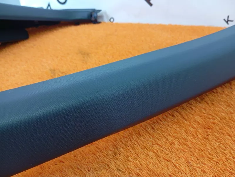 Накладка на стойку кузова