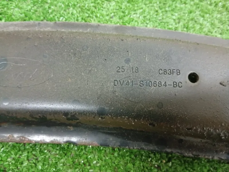 Крепление глушителя