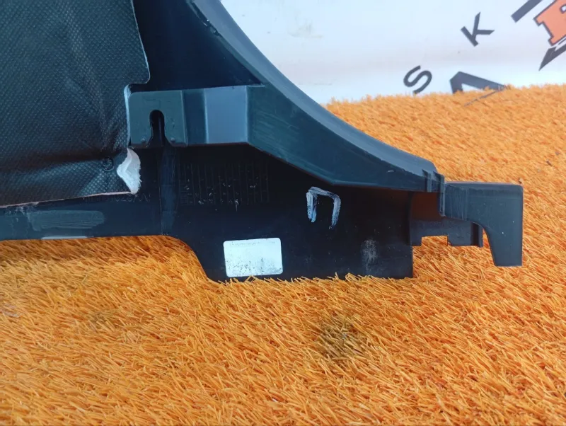 Обшивка центральной стойки