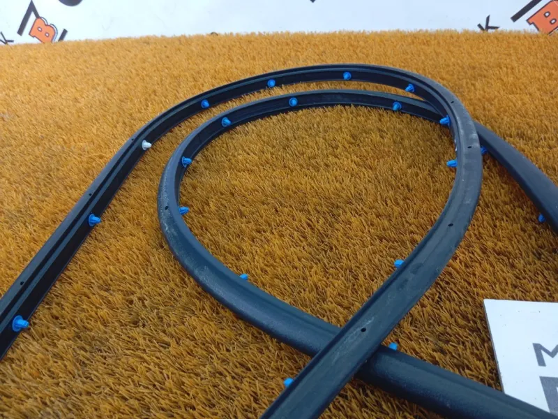 Уплотнитель двери