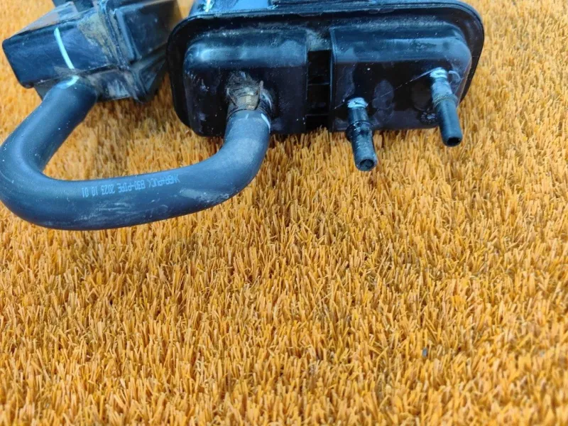 Абсорбер паров топлива