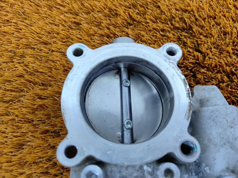 Дроссельная заслонка