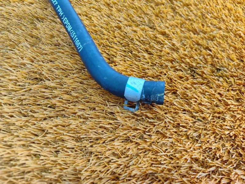 Патрубок радиатора