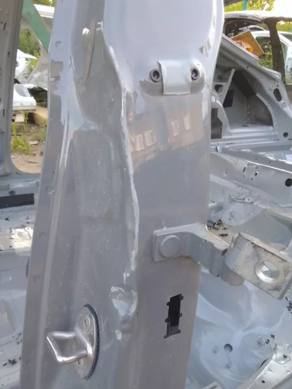 Порог с центральной стойкой