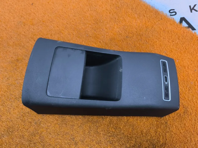 Накладка центральной консоли