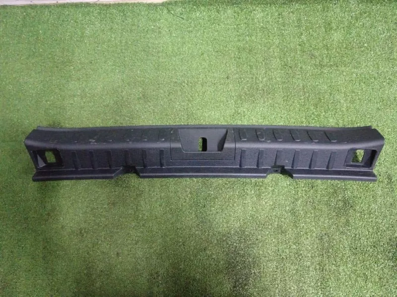 Накладка замка багажника