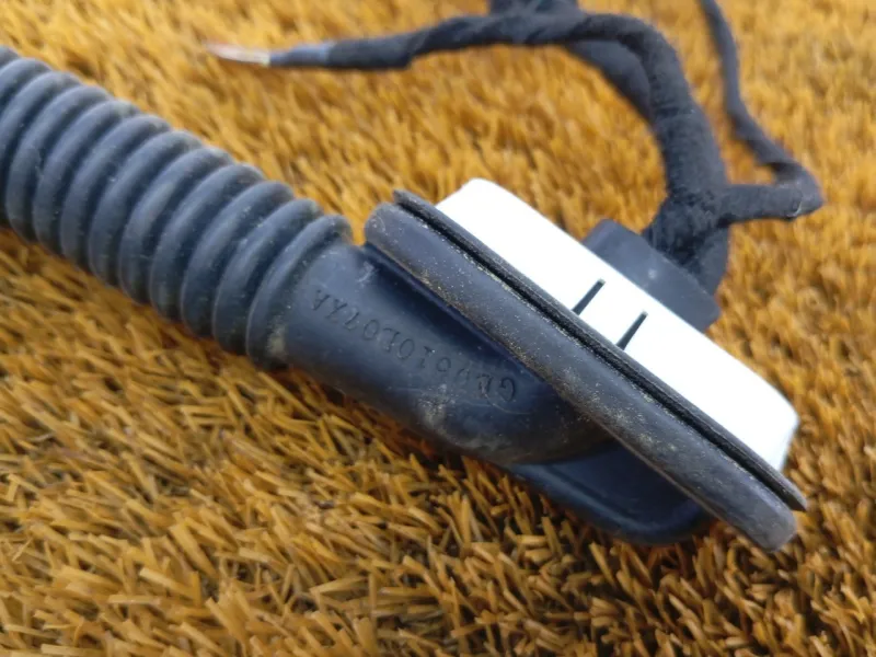 Проводка крышки багажника