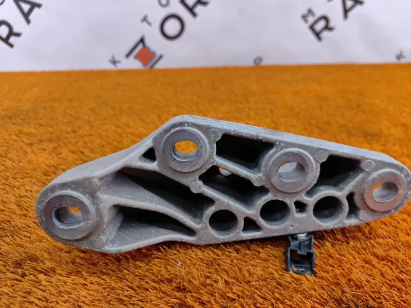 Кронштейн опоры КПП