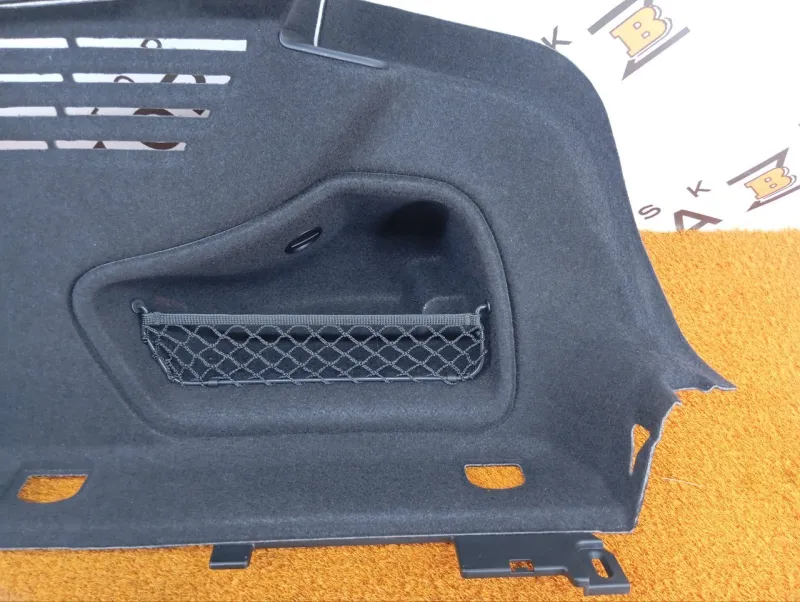 Обшивка багажника