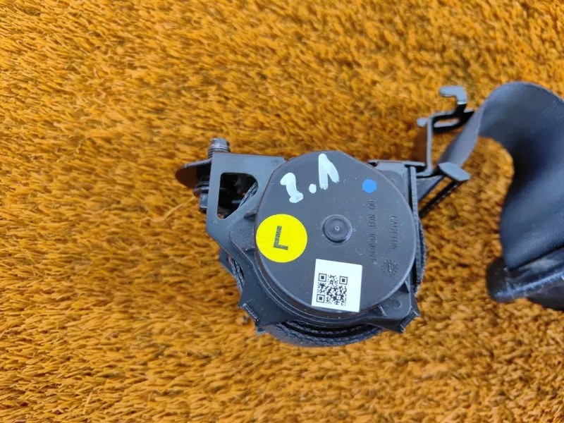 Ремень безопасности