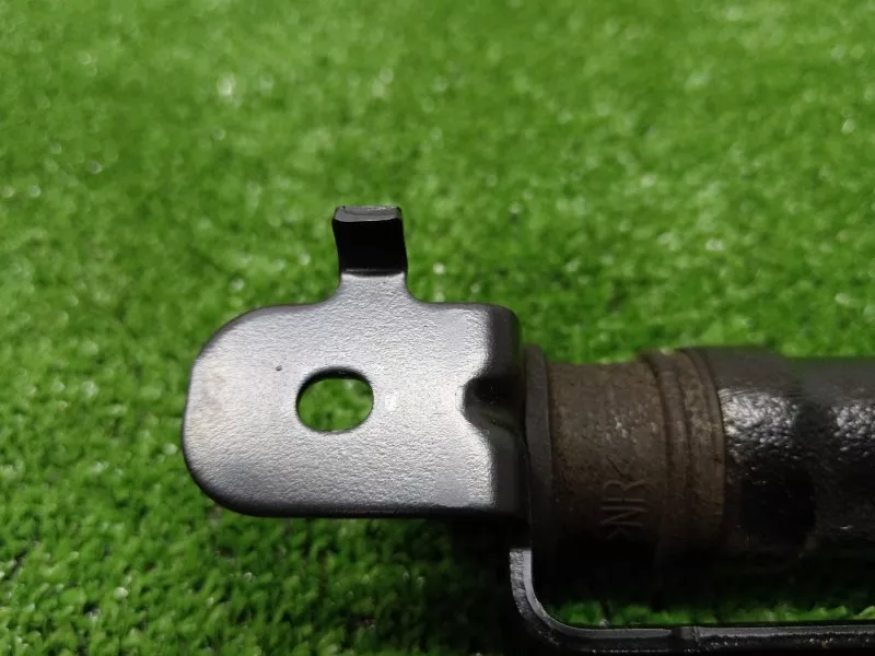 Демпфер крышки багажника