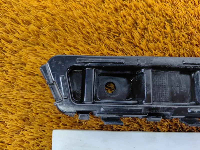 Крепление бампера