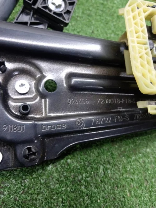 Стеклоподъемник BMW 5-Series 2011 51357182614 F10, задний правый