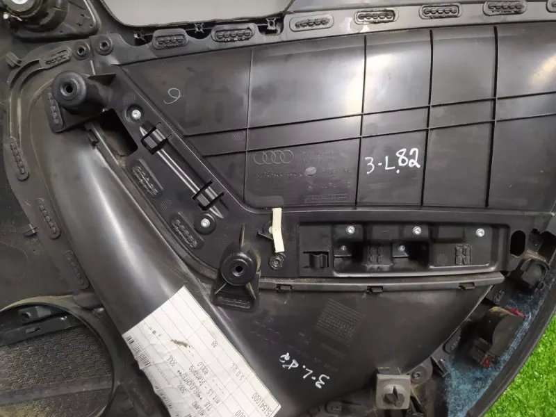 Обшивка двери Audi A4 2011 8K0867303DWFA 8K2, задняя левая