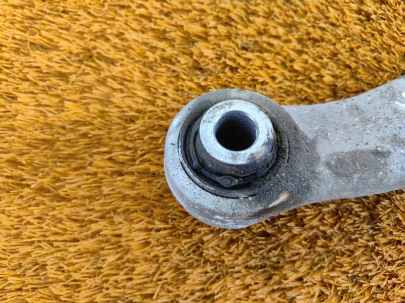 Рычаг подвески