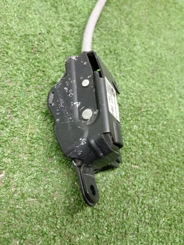 Замок багажника