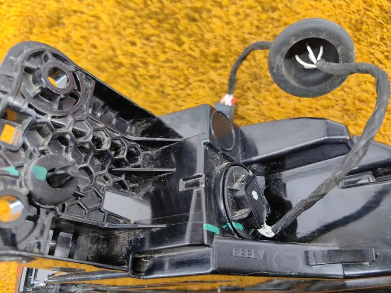 Фонарь задний