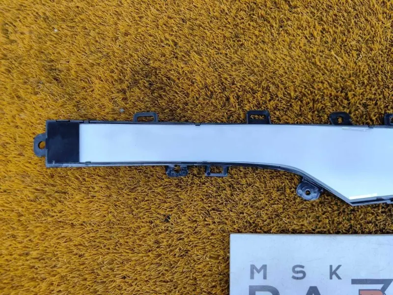 Накладка обшивки двери