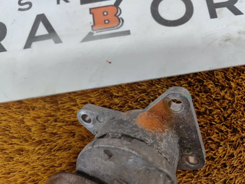 Натяжитель приводного ремня