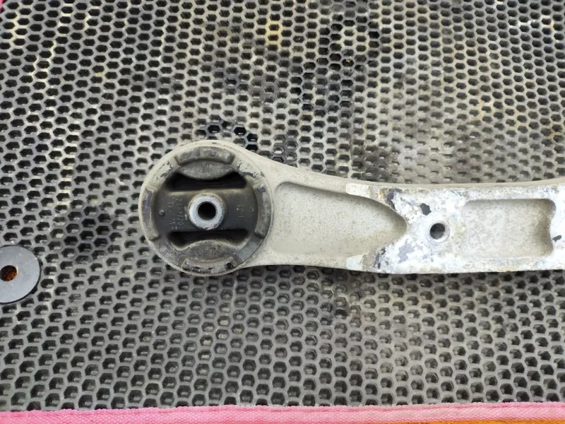 Кронштейн редуктора