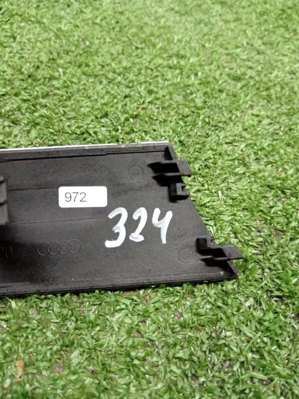 Накладка двери декоративная