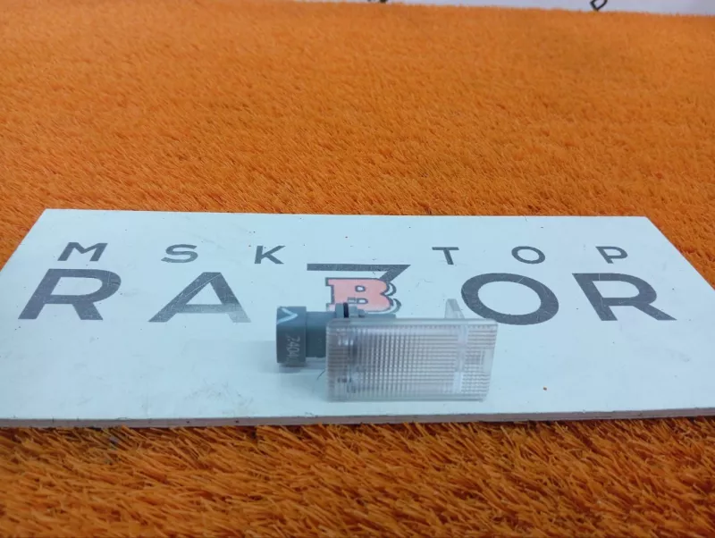 Плафон подсветки багажника