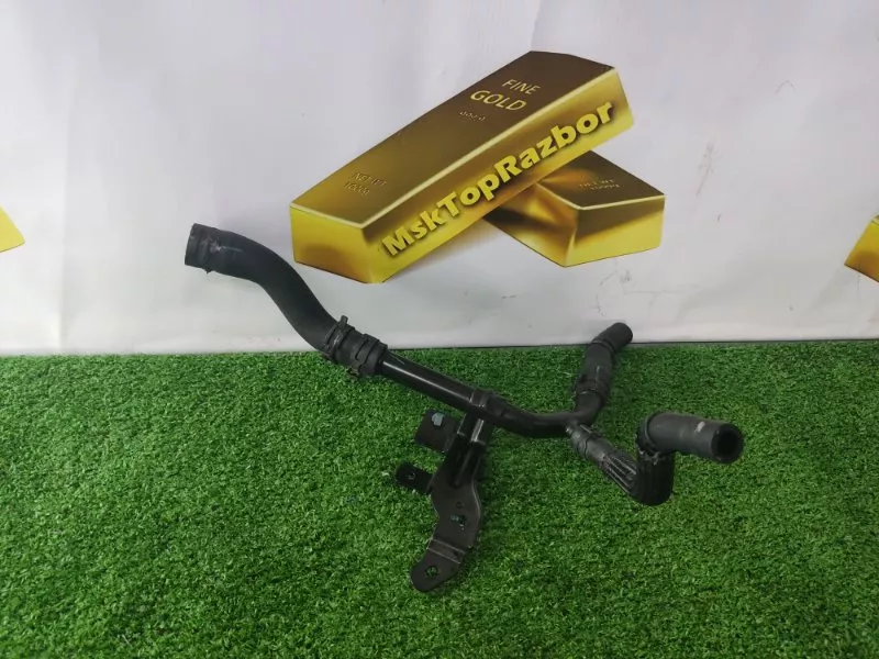 Трубка системы охлаждения