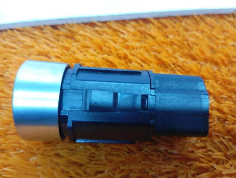 Кнопка запуска двигателя