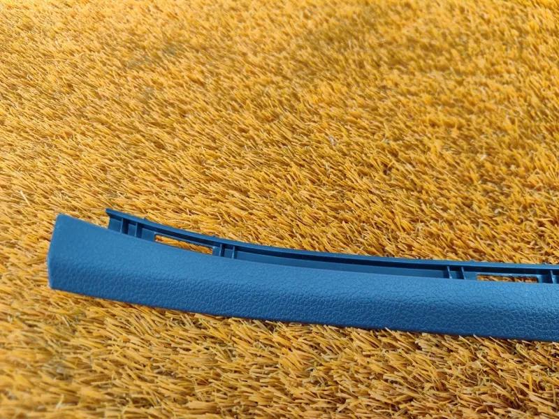 Накладка на стойку кузова