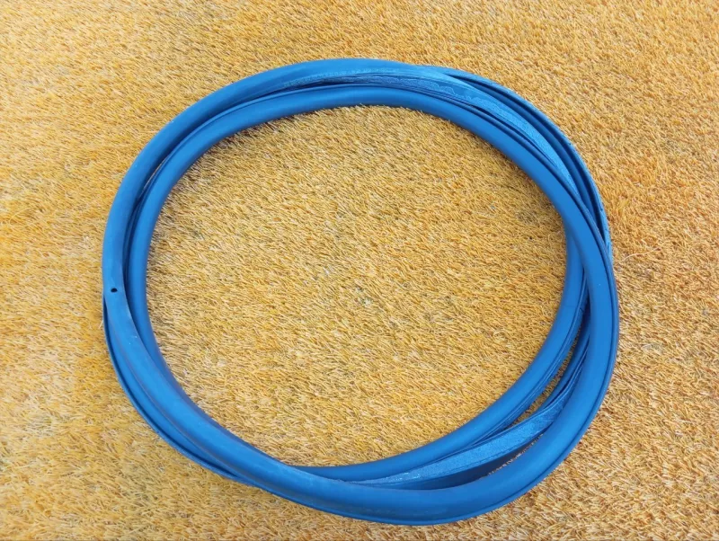 Уплотнитель двери