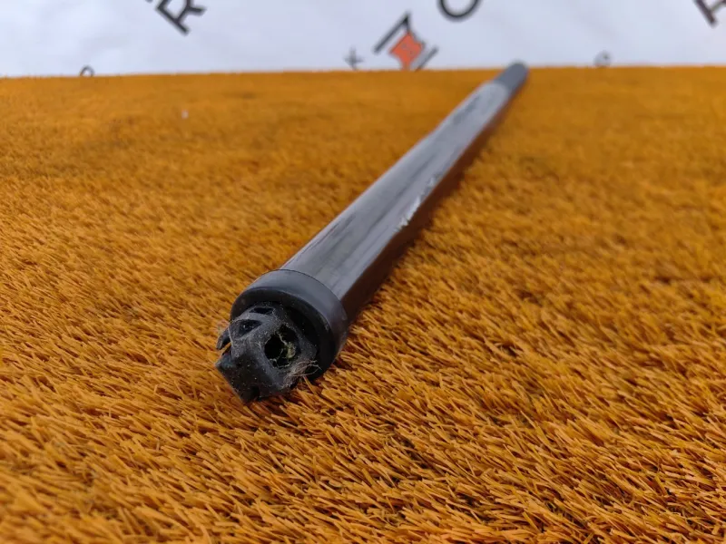 Амортизатор крышки багажника