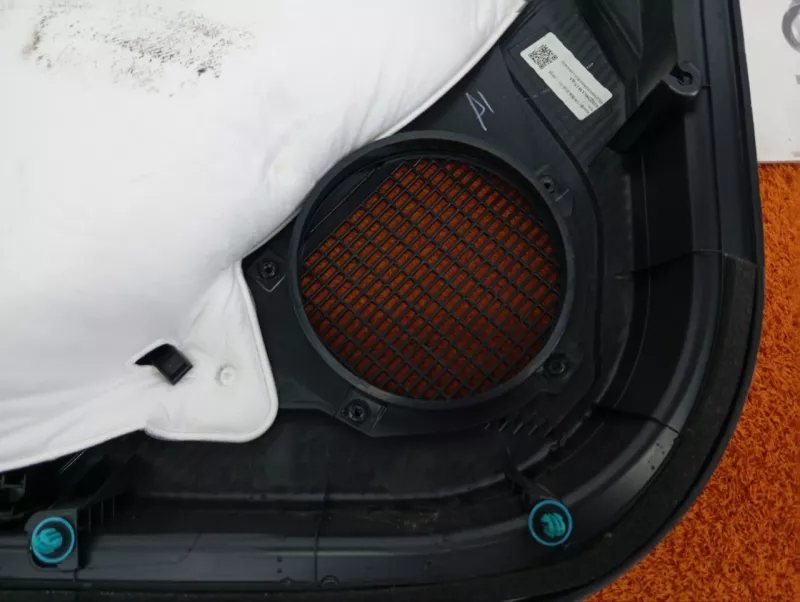 Обшивка двери