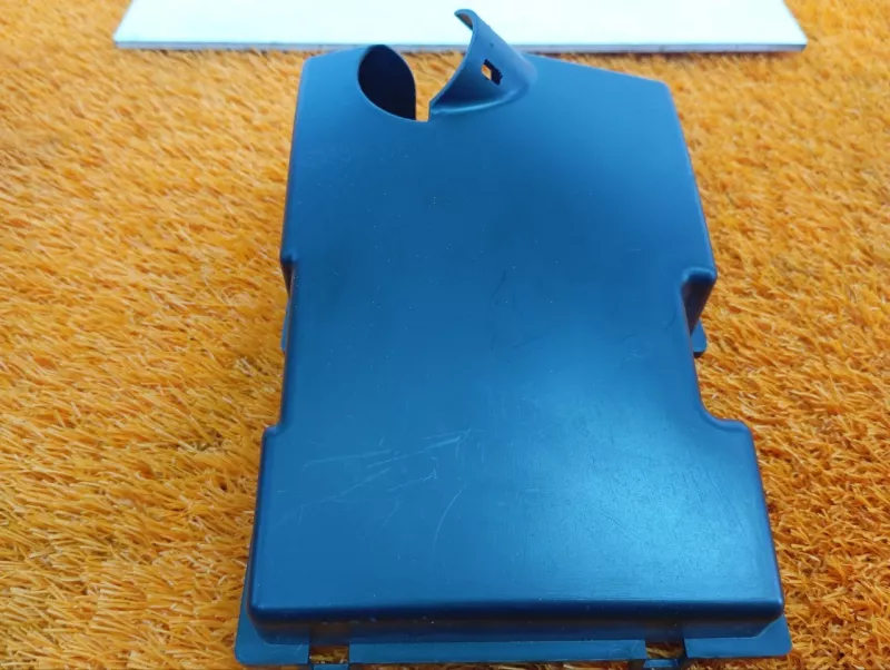 Крышка корпуса воздушного фильтра