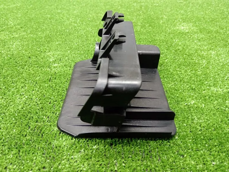 Накладка крышки багажника