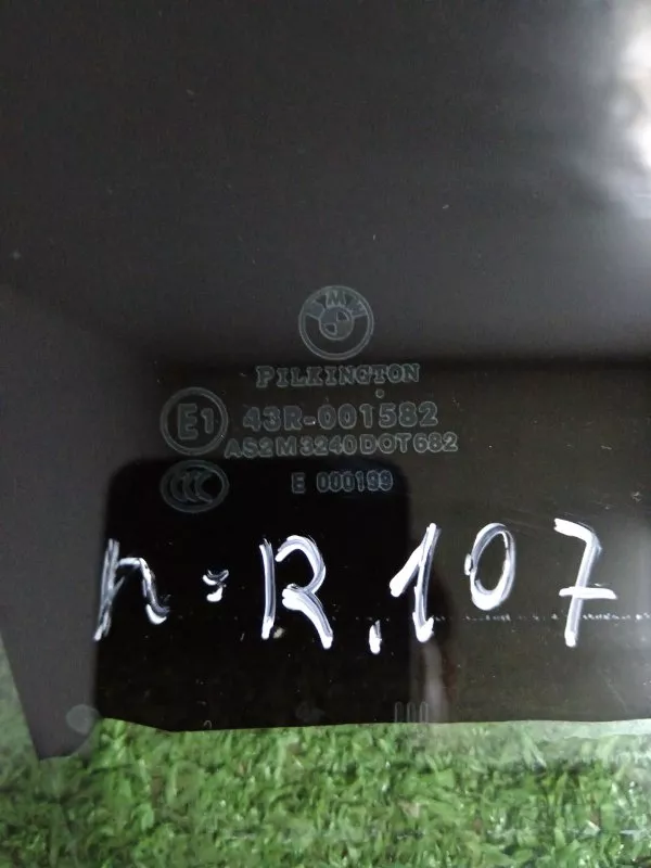 Стекло двери BMW 3-Series 2006 51337060264 E90, переднее правое