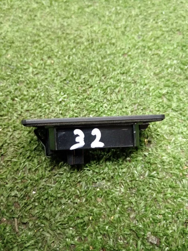 Плафон подсветки багажника