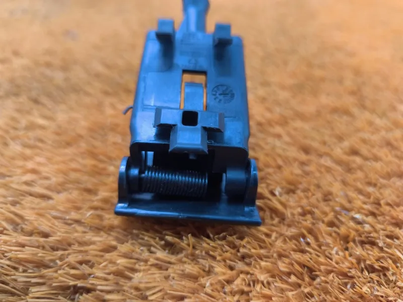 Ручка открывания капота